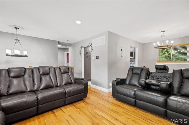 1251 Hawksbury Drive, Arnold, MO 63010