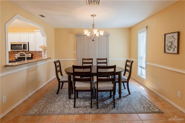 407 Country Club Drive, Alamo, TX 78516