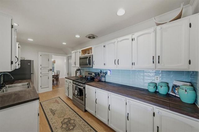 415 E 70th Street, Kansas City, MO 64131
