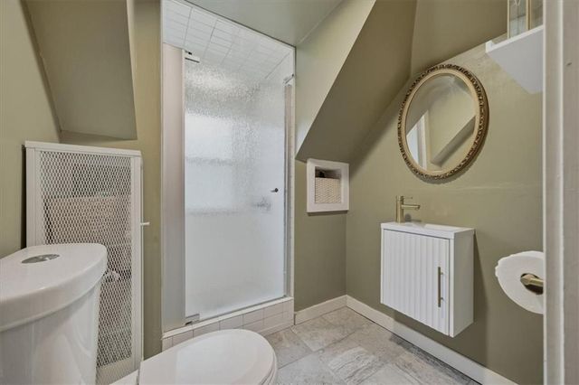 415 E 70th Street, Kansas City, MO 64131