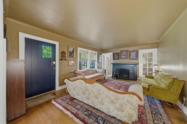 415 E 70th Street, Kansas City, MO 64131