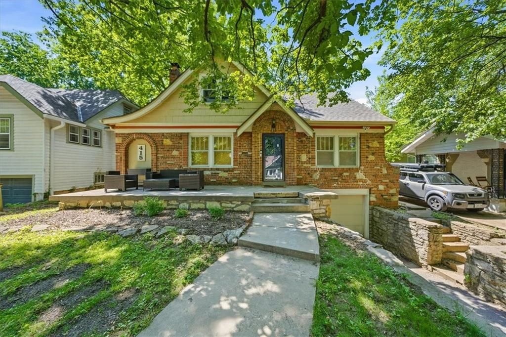415 E 70th Street, Kansas City, MO 64131