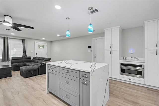 1340 WILLIAMS DRIVE, Clearwater, FL 33764
