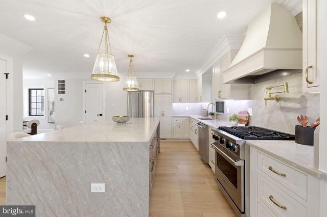 5023 FULTON ST NW, Washington, DC 20016
