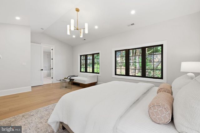 5023 FULTON ST NW, Washington, DC 20016