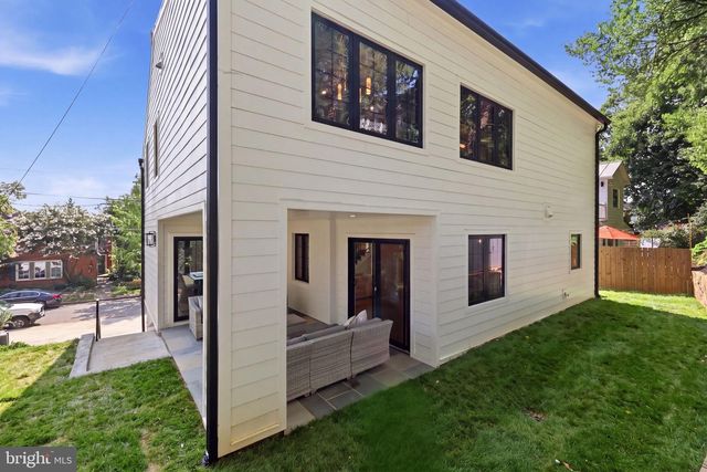 5023 FULTON ST NW, Washington, DC 20016