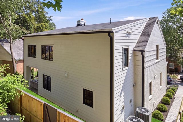 5023 FULTON ST NW, Washington, DC 20016