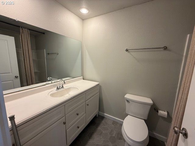 440 MONT St, Canyonville, OR 97417