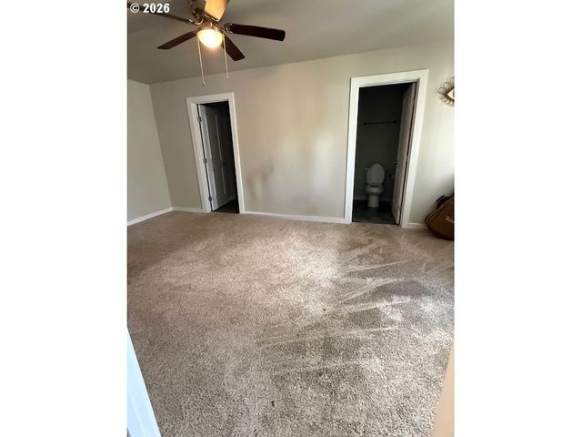 440 MONT St, Canyonville, OR 97417