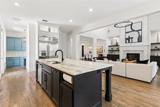 10215 Blackenhurst Lane, Frisco, TX 75033