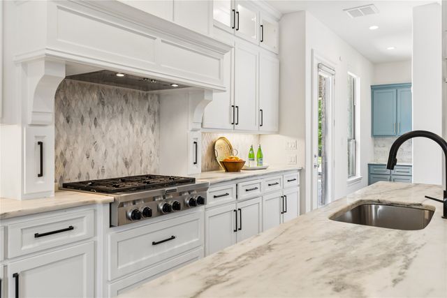 10215 Blackenhurst Lane, Frisco, TX 75033