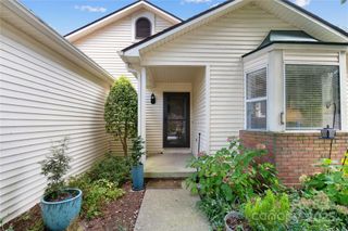 129 Exeter Court, Hendersonville, NC 28791