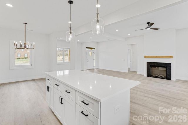 1500 Avalon Oaks Court, Dallas, NC 28034