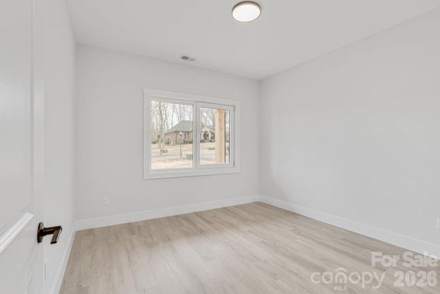 1500 Avalon Oaks Court, Dallas, NC 28034