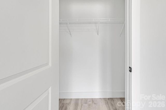 1500 Avalon Oaks Court, Dallas, NC 28034