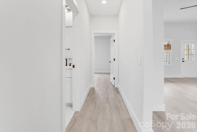 1500 Avalon Oaks Court, Dallas, NC 28034