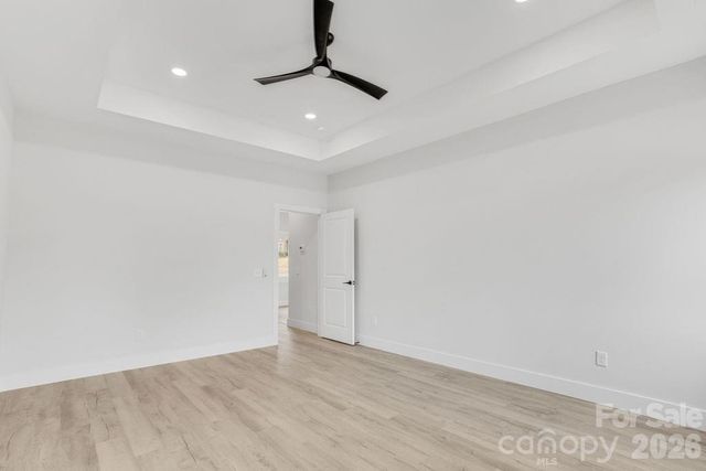 1500 Avalon Oaks Court, Dallas, NC 28034