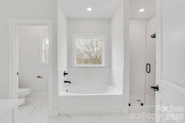 1500 Avalon Oaks Court, Dallas, NC 28034