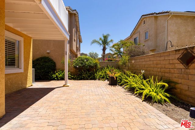 24 Skyflower Lane, Simi Valley, CA 93065