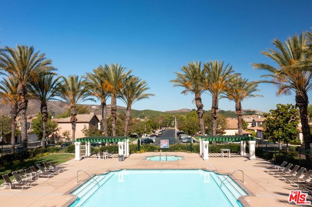 24 Skyflower Lane, Simi Valley, CA 93065