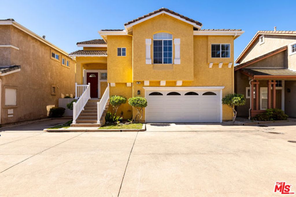 24 Skyflower Lane, Simi Valley, CA 93065
