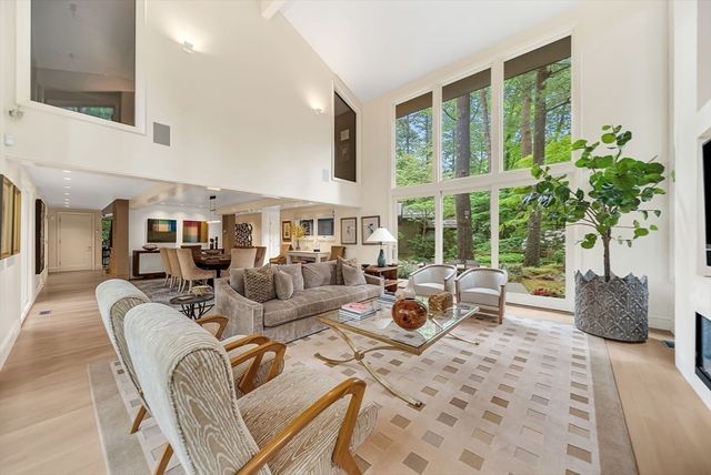 6 Baldwin Circle, Weston, MA 02493