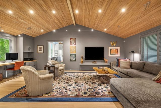 6 Baldwin Circle, Weston, MA 02493