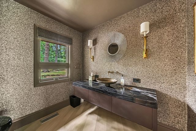 6 Baldwin Circle, Weston, MA 02493