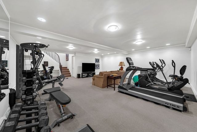 6 Baldwin Circle, Weston, MA 02493