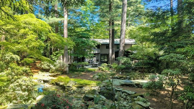 6 Baldwin Circle, Weston, MA 02493