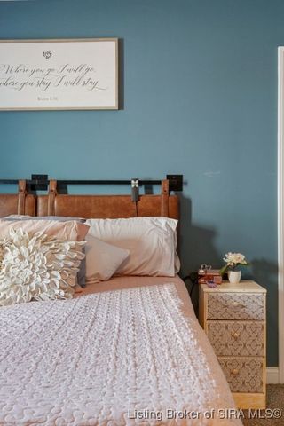 812 Twin Oaks Drive, Henryville, IN 47126