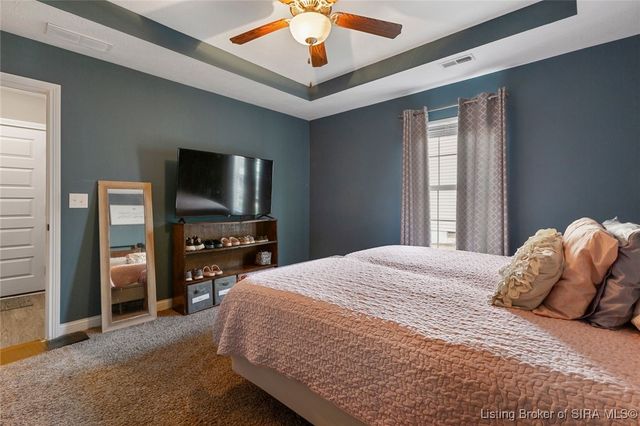 812 Twin Oaks Drive, Henryville, IN 47126