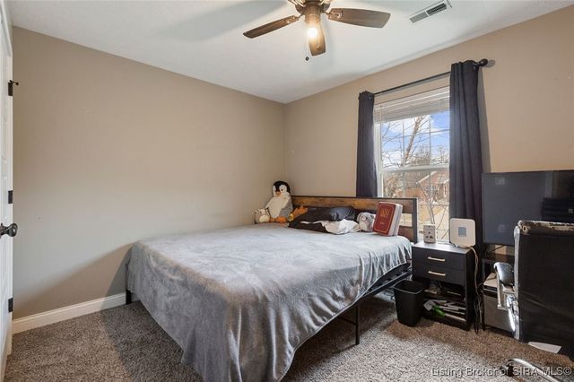 812 Twin Oaks Drive, Henryville, IN 47126