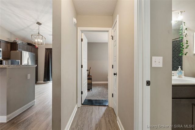 812 Twin Oaks Drive, Henryville, IN 47126