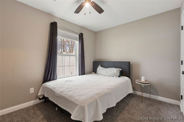 812 Twin Oaks Drive, Henryville, IN 47126