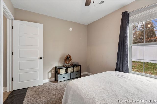 812 Twin Oaks Drive, Henryville, IN 47126