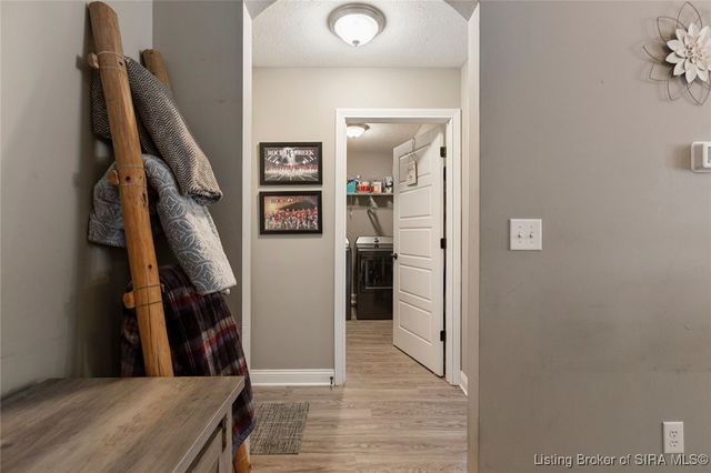 812 Twin Oaks Drive, Henryville, IN 47126