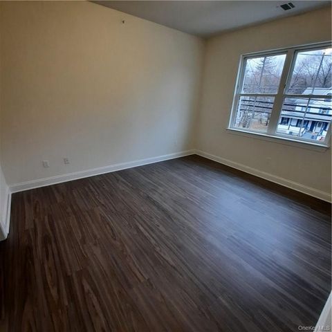 250 Route 32 202, Central Valley, NY 10917