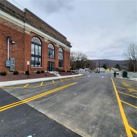 250 Route 32 202, Central Valley, NY 10917