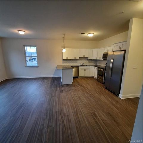 250 Route 32 202, Central Valley, NY 10917