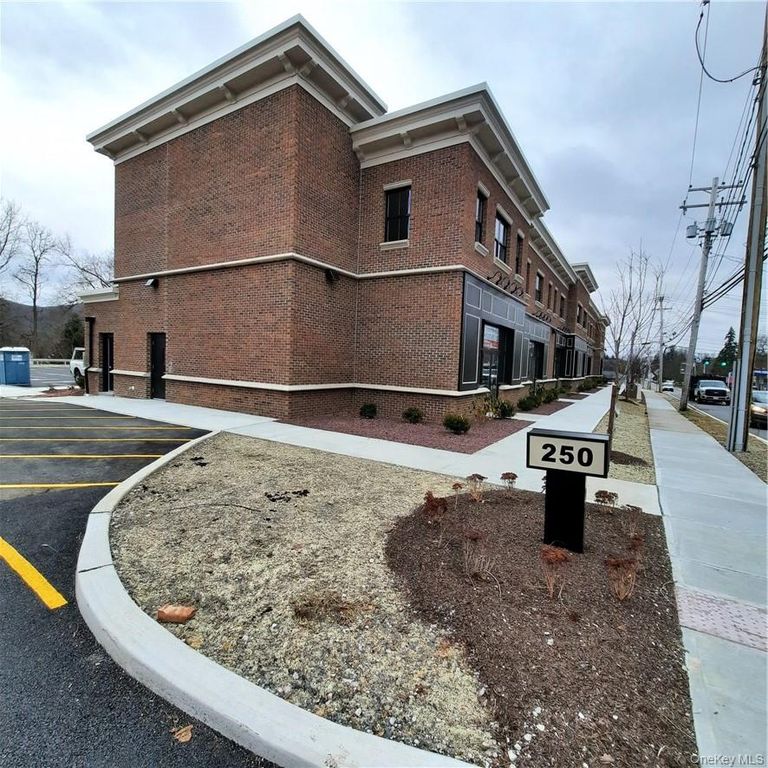 250 Route 32 202, Central Valley, NY 10917