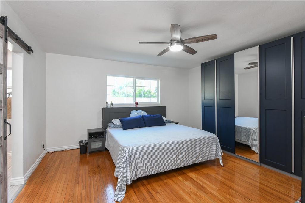 Image 13 of property listing at 5382 Tower, Riverside, CA 92506