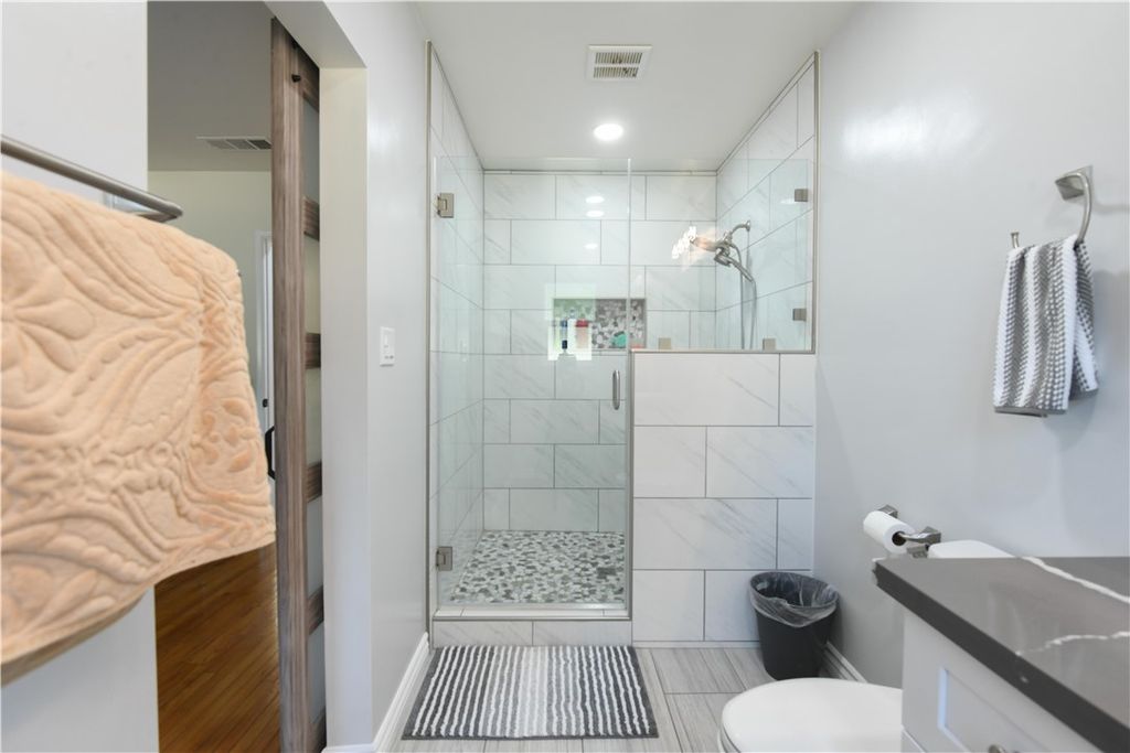 Image 14 of property listing at 5382 Tower, Riverside, CA 92506