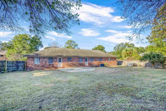 3970 Piedmont Rd, Pensacola, FL 32503