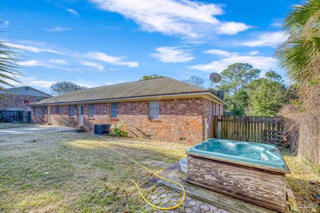 3970 Piedmont Rd, Pensacola, FL 32503