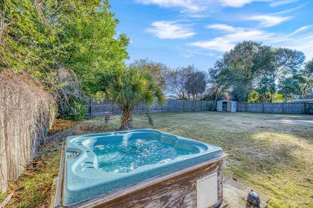 3970 Piedmont Rd, Pensacola, FL 32503