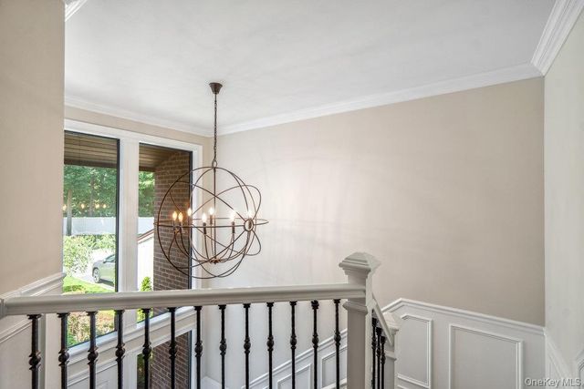 10 Pond View Court, Jericho, NY 11753