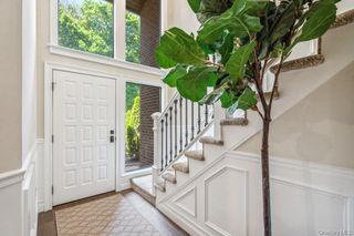 10 Pond View Court, Jericho, NY 11753
