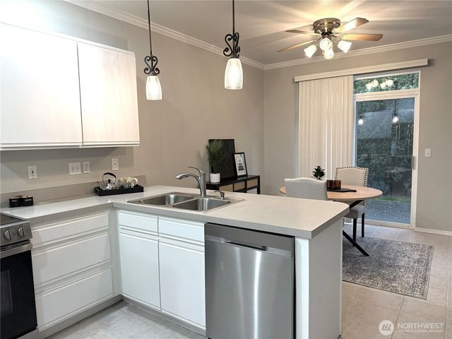 278 NE Deccio Road, College Place, WA 99324