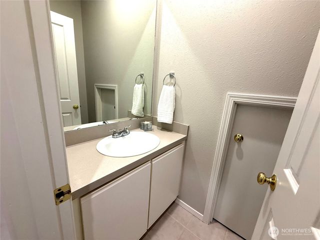 278 NE Deccio Road, College Place, WA 99324